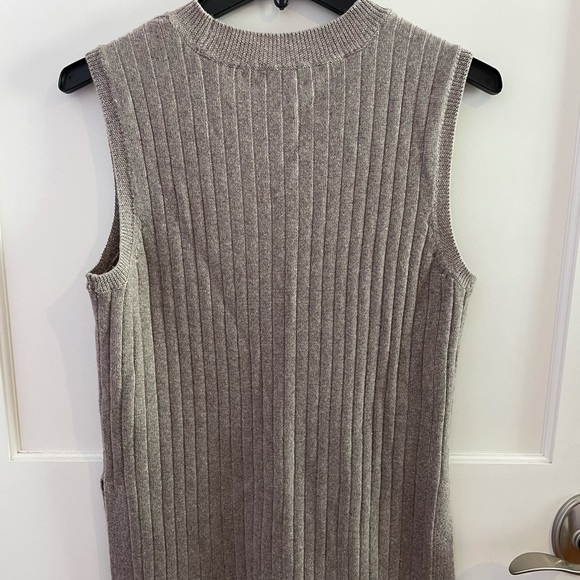 Aritzia Wilfred Sweater Tank - Size M - Picture 5 of 5